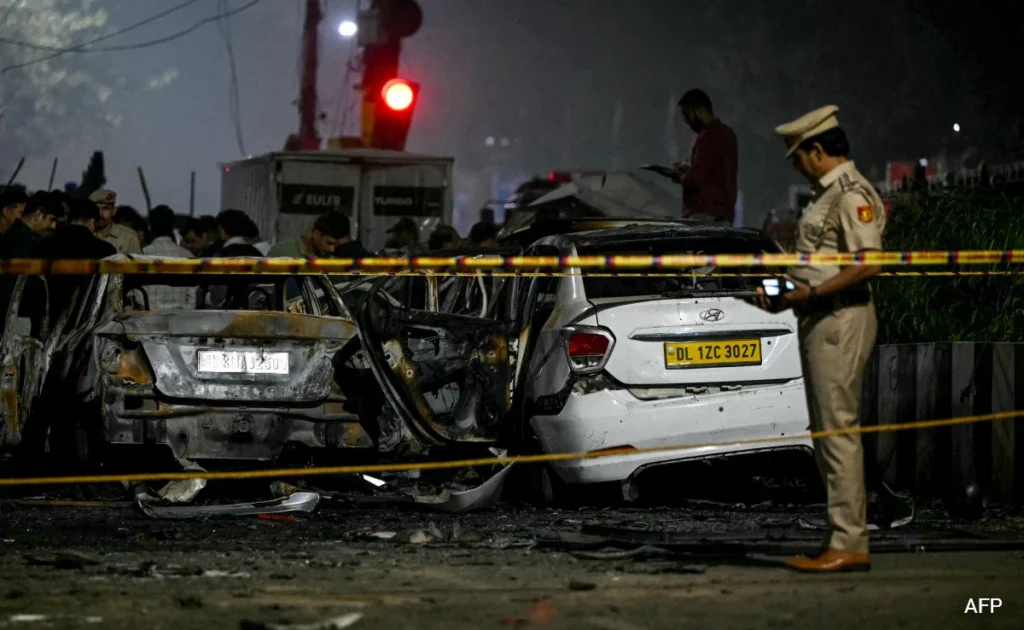 Delhi Blast में जांच के दौरान सामने आए तीन नाम — पुलिस ने विकास प्रजापति, हरगुणप्रीत सिंह और आसिफ उर्फ आरिश की पहचान की 3 Delhi Blast