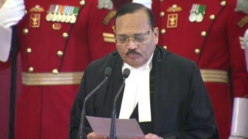 Justice Surya Kant बने 53वें CJI: प्रोफ़ाइल, प्रमुख फैसले और चुनौतियाँ 2 Justice Surya Kant
