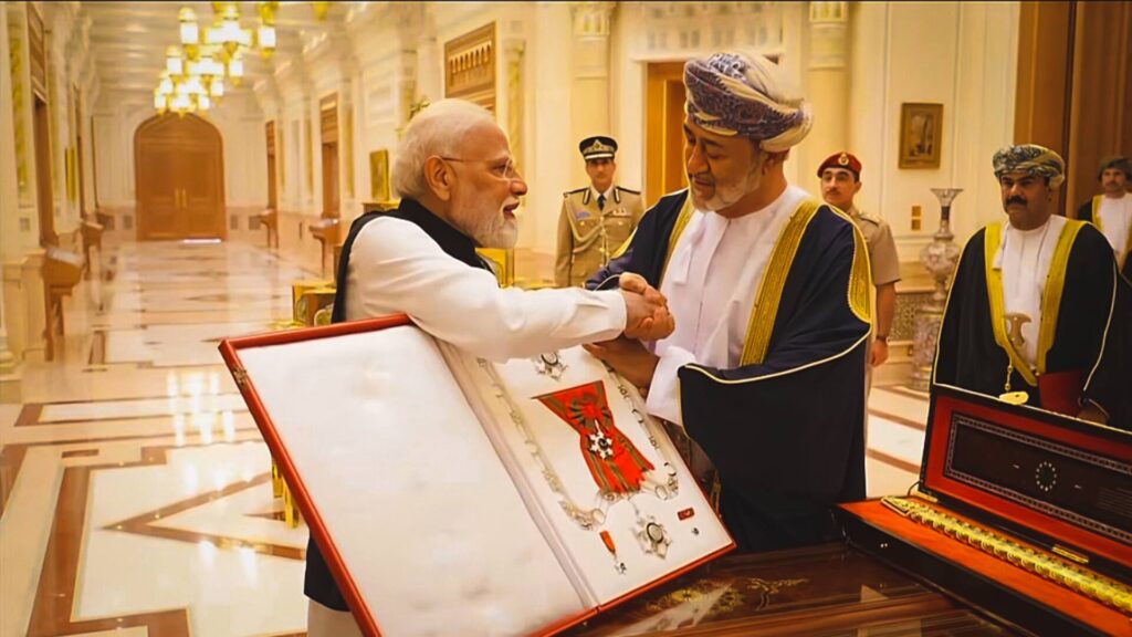 PM Modi Oman Visit: प्रधानमंत्री नरेंद्र मोदी को मिला ‘Order of Oman’ First Class सम्मान 3 PM Modi Oman Visit